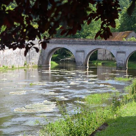 Studio "Au Bord De L'Eau" 2 Chambon-sur-Voueize Kültér fotó