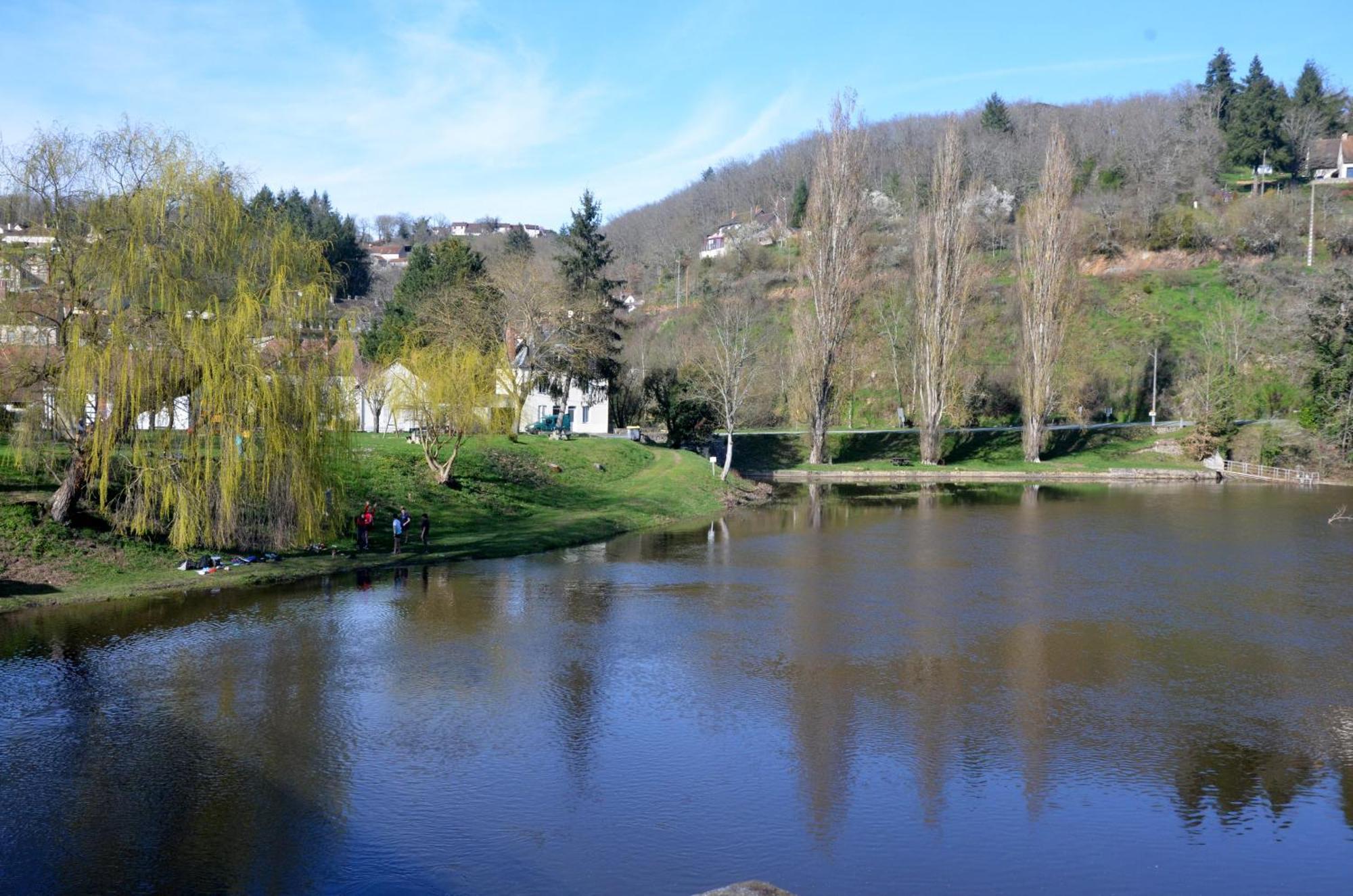 Studio "Au Bord De L'Eau" 2 Chambon-sur-Voueize Kültér fotó