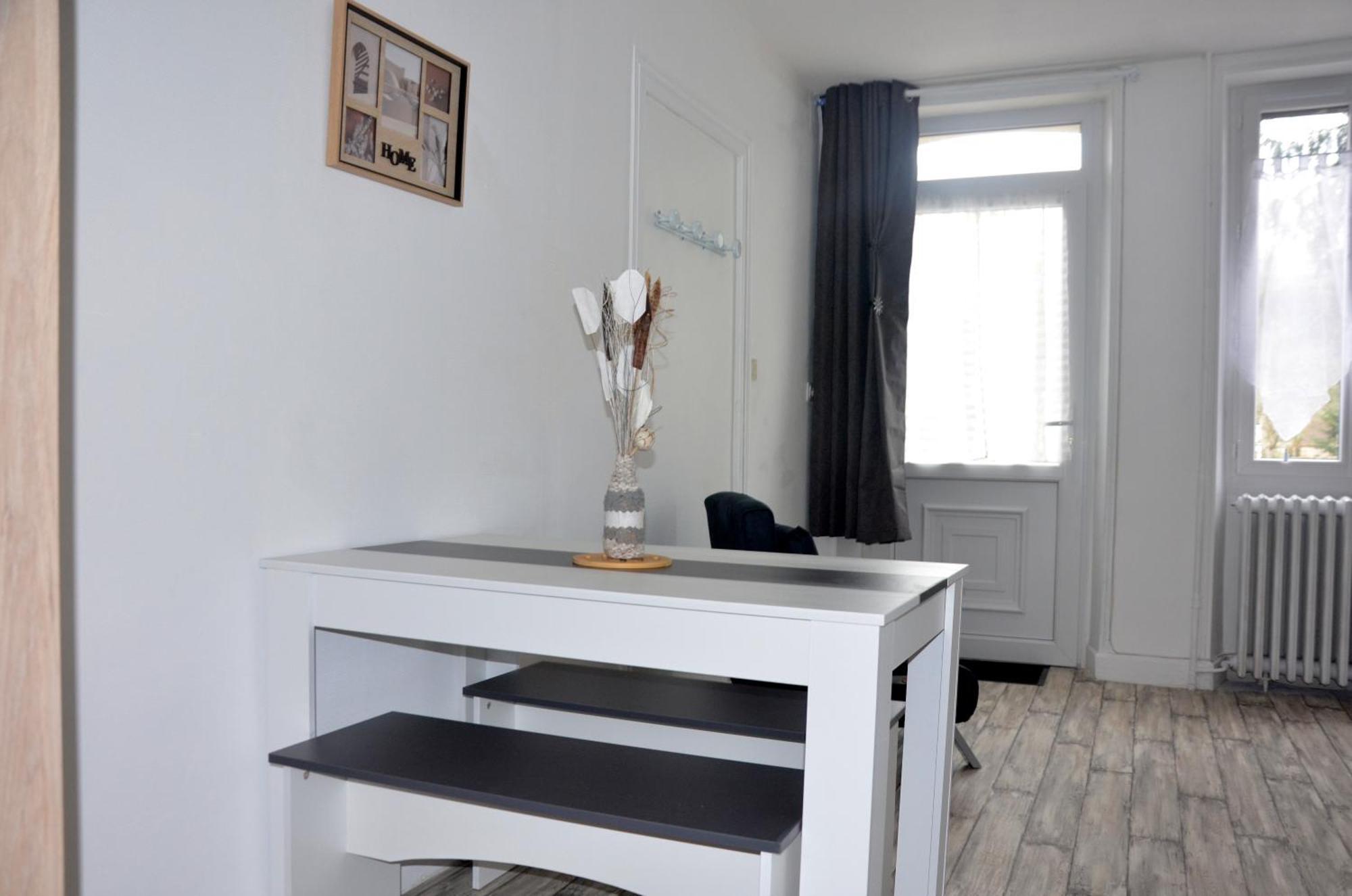 Studio "Au Bord De L'Eau" 2 Chambon-sur-Voueize Kültér fotó