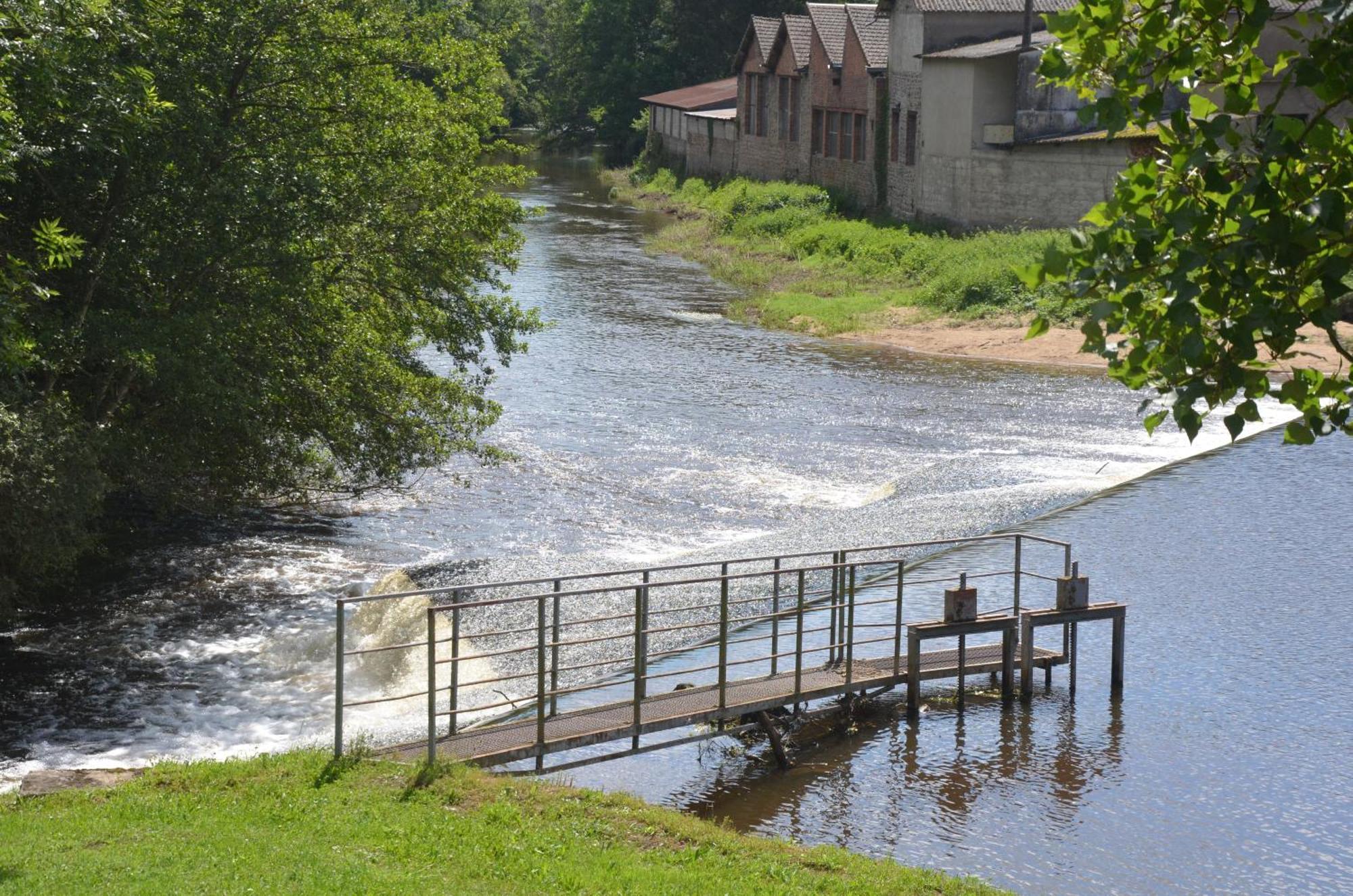 Studio "Au Bord De L'Eau" 2 Chambon-sur-Voueize Kültér fotó